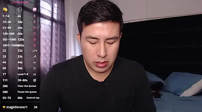 andrewmhilton  online show from 03/08/25, 09:18