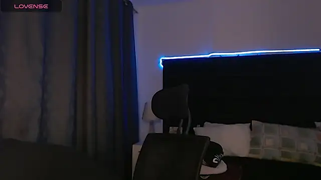 andrewmhilton  online show from 09/20/25, 05:19