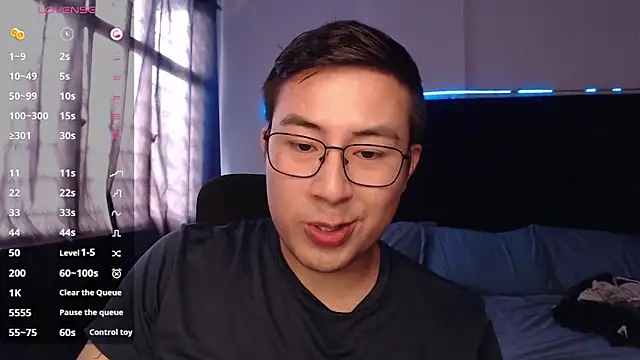 andrewmhilton  online show from 11/11/25, 09:26