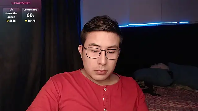 andrewmhilton  online show from 12/19/25, 05:25