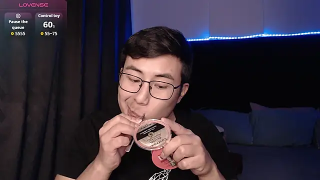 andrewmhilton  online show from 03/09/26, 05:55