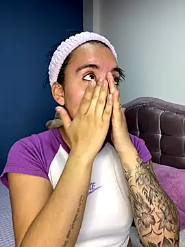 Snapshot of _Tammyy chatting on 10/09/25, 11:19  Tammyy online show from 10/09/25, 11:19