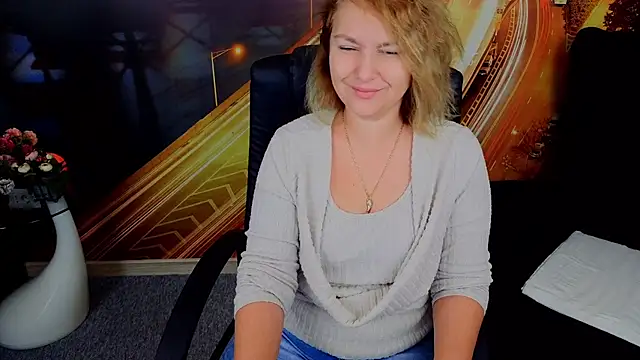 EmmaxPark online show from 12/02/25, 06:41