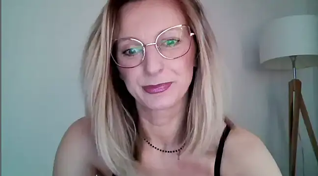 Snapshot of HornyJudith chatting on 01/07/25, 07:20 HornyJudith online show from 01/07/25, 07:20