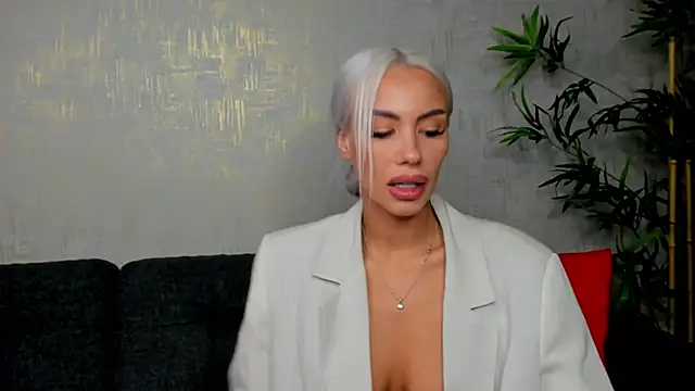 Bailey Rush online show from 03/13/25, 12:02