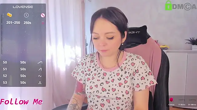 Snapshot of AnnyHoney_ chatting on 04/15/26, 07:26 AnnyHoney online show from 04/15/26, 07:26