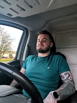 Snapshot of Brightspark22 chatting on 03/10/26, 08:41 Brightspark22 online show from 03/10/26, 08:41