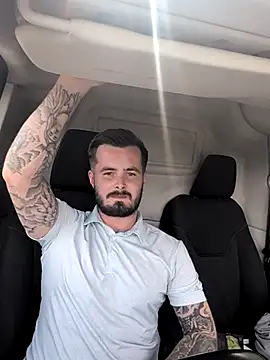 Snapshot of Brightspark22 chatting on 04/10/26, 01:49 Brightspark22 online show from 04/10/26, 01:49