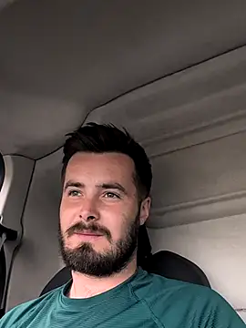 Snapshot of Brightspark22 chatting on 04/16/26, 08:15 Brightspark22 online show from 04/16/26, 08:15