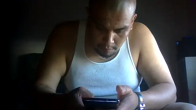 Snapshot of Stomps33 chatting on 03/12/26, 04:46 Stomps33 online show from 03/12/26, 04:46