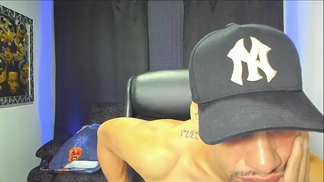 jhonnysnow17 online show from 12/18/25, 08:42