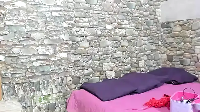 Snapshot of chicamir22 chatting on 12/28/24, 07:33 chicamir22 online show from 12/28/24, 07:33