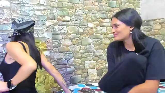 Snapshot of chicamir22 chatting on 01/10/25, 11:50 chicamir22 online show from 01/10/25, 11:50