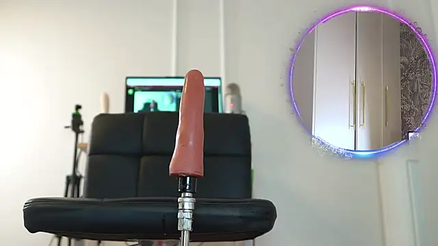 Snapshot of Miss69Ri99 chatting on 03/19/26, 06:28 Miss69Ri99 online show from 03/19/26, 06:28