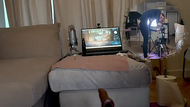 Miss69Ri99 online show from 07/11/26, 03:59