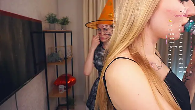 EllenReeves online show from 10/31/25, 06:25