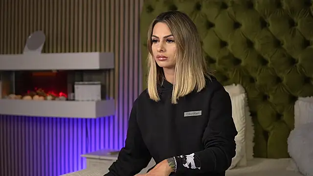 TiffanyMaze online show from 10/02/25, 06:09