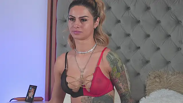 TiffanyMaze online show from 04/16/26, 02:34