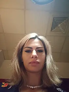 Snapshot of TiffanyMaze chatting on 06/05/26, 05:25 TiffanyMaze online show from 06/05/26, 05:25