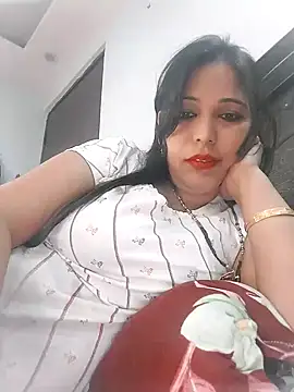 Poojabhabi101 online show from 02/04/25, 05:42