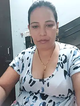 Poojabhabi101 online show from 09/18/25, 06:15