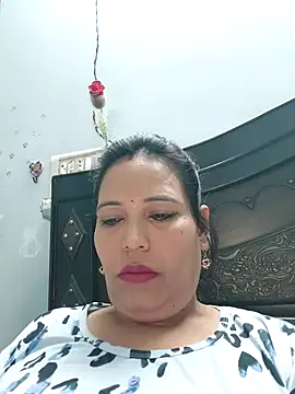 Poojabhabi101 online show from 10/12/25, 06:45