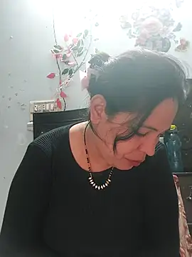 Poojabhabi101 online show from 12/20/25, 07:48