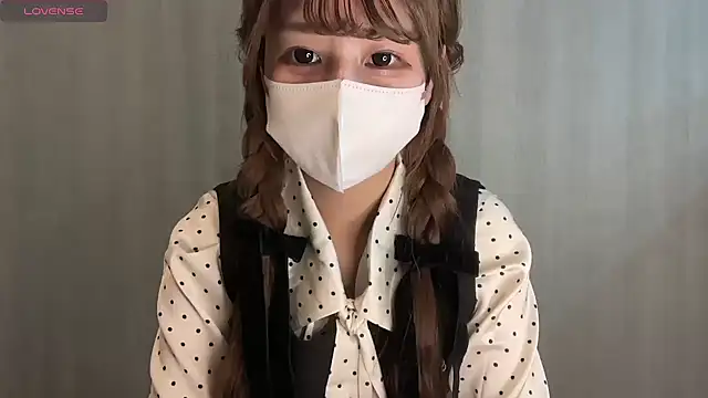 Snapshot of Ray-00 chatting on 11/22/25, 02:38 Ray-00 online show from 11/22/25, 02:38