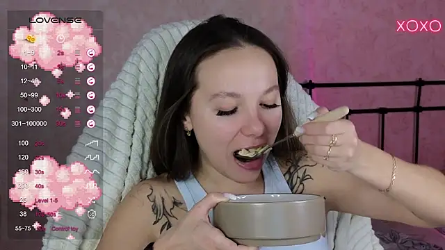 lil luna x online show from 02/19/25, 12:55