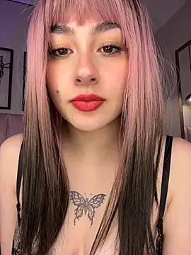 Snapshot of cute__cherry_ chatting on 09/16/25, 09:27 cute cherry online show from 09/16/25, 09:27