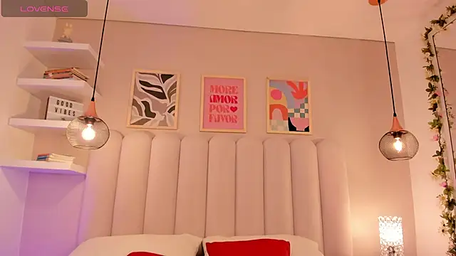 Snapshot of cute__cherry_ chatting on 09/25/25, 08:12 cute cherry online show from 09/25/25, 08:12