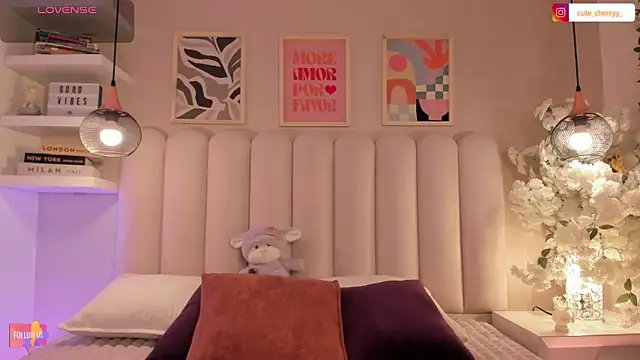 Snapshot of cute__cherry_ chatting on 11/06/25, 08:21 cute cherry online show from 11/06/25, 08:21