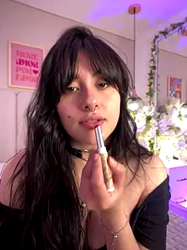 Snapshot of cute__cherry_ chatting on 11/10/25, 09:25 cute cherry online show from 11/10/25, 09:25