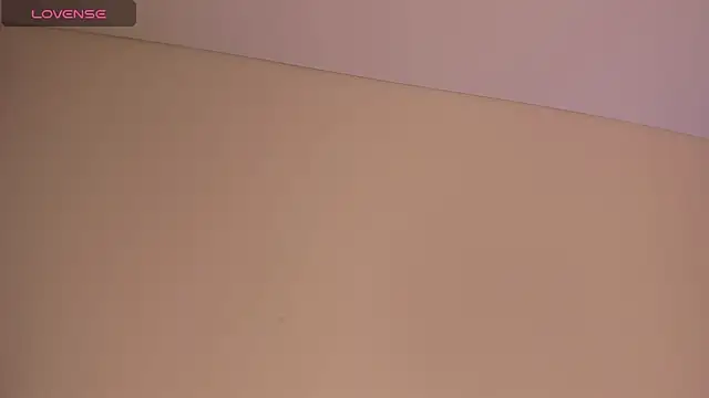 Snapshot of cute__cherry_ chatting on 11/16/25, 12:11 cute cherry online show from 11/16/25, 12:11