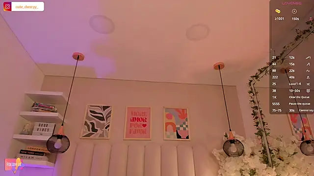 Snapshot of cute__cherry_ chatting on 11/19/25, 08:53 cute cherry online show from 11/19/25, 08:53