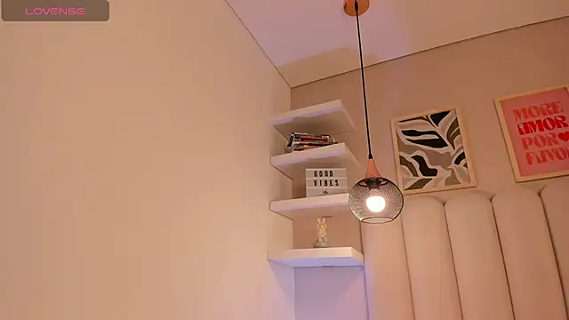 Snapshot of cute__cherry_ chatting on 11/28/25, 08:22 cute cherry online show from 11/28/25, 08:22