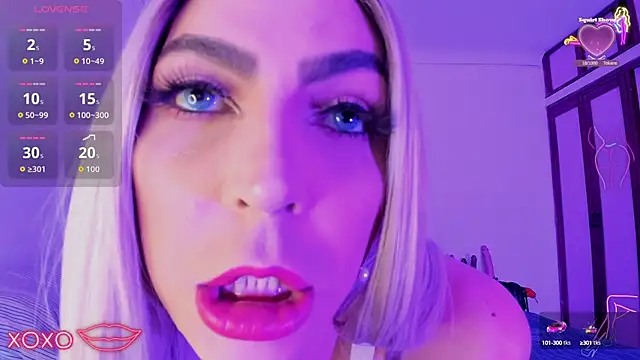 Snapshot of AlejandraDangerGirl chatting on 10/12/25, 04:17 AlejandraDangerGirl online show from 10/12/25, 04:17