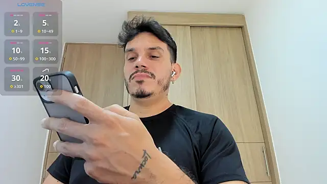 alejandro stark online show from 10/29/25, 04:04