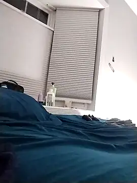 Snapshot of LiverandBrat77 chatting on 02/10/25, 07:04 LiverandBrat77 online show from 02/10/25, 07:04