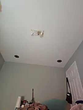 Snapshot of LiverandBrat77 chatting on 02/15/25, 07:06 LiverandBrat77 online show from 02/15/25, 07:06