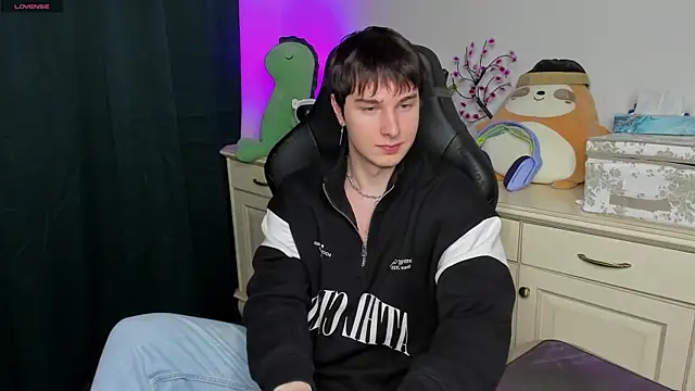 Vincent Strong online show from 02/08/26, 06:00