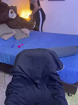 Snapshot of GigiiStone chatting on 02/11/25, 08:42 GigiiStone online show from 02/11/25, 08:42