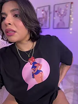 Snapshot of GigiiStone chatting on 03/19/25, 09:48 GigiiStone online show from 03/19/25, 09:48