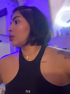 Snapshot of GigiiStone chatting on 11/11/25, 09:48 GigiiStone online show from 11/11/25, 09:48