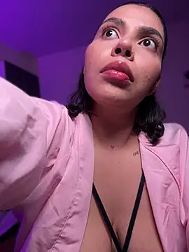 Snapshot of GigiiStone chatting on 04/08/26, 11:16 GigiiStone online show from 04/08/26, 11:16