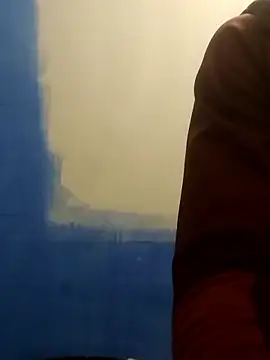 Snapshot of kb516 chatting on 12/18/25, 07:25 kb516 online show from 12/18/25, 07:25