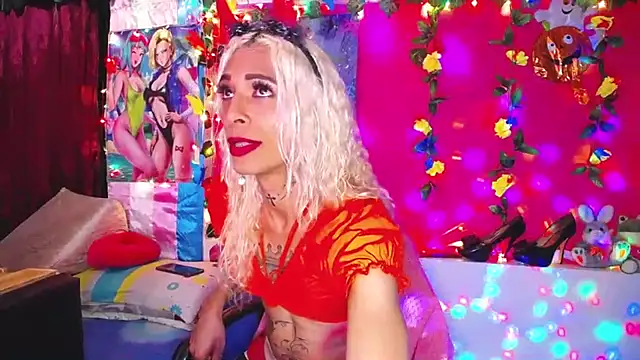 Snapshot of flaquita_corall chatting on 11/01/25, 12:12 flaquita corall online show from 11/01/25, 12:12