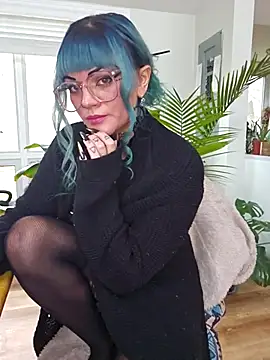 anyalikestosuck online show from 11/26/25, 09:05