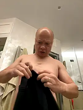 Snapshot of zjwsteve chatting on 10/31/25, 01:17 zjwsteve online show from 10/31/25, 01:17