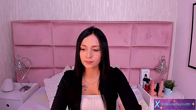 Snapshot of HannaTaylor chatting on 02/13/26, 03:13 HannaTaylor online show from 02/13/26, 03:13